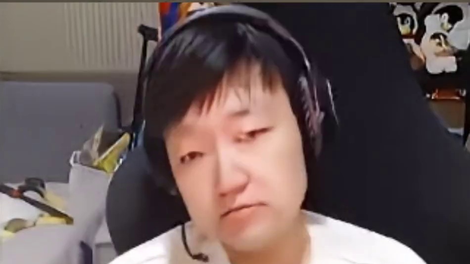 Doo逐渐成长为AG的责任神 狗哥直言要是自己在役是Doo这么猛，肯定不退役了，到了40岁都要去享受