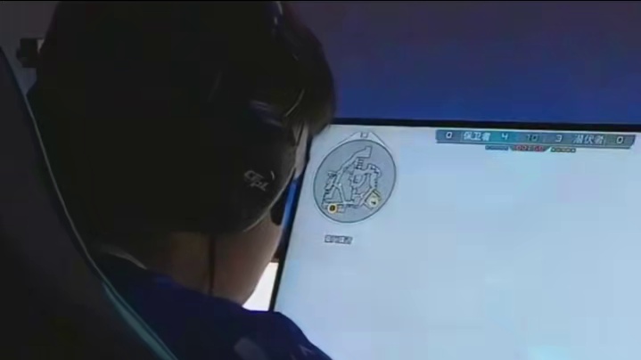 当你认为自己是FPS天才时 不妨看看CF职业选手第一视角的恐怖操作