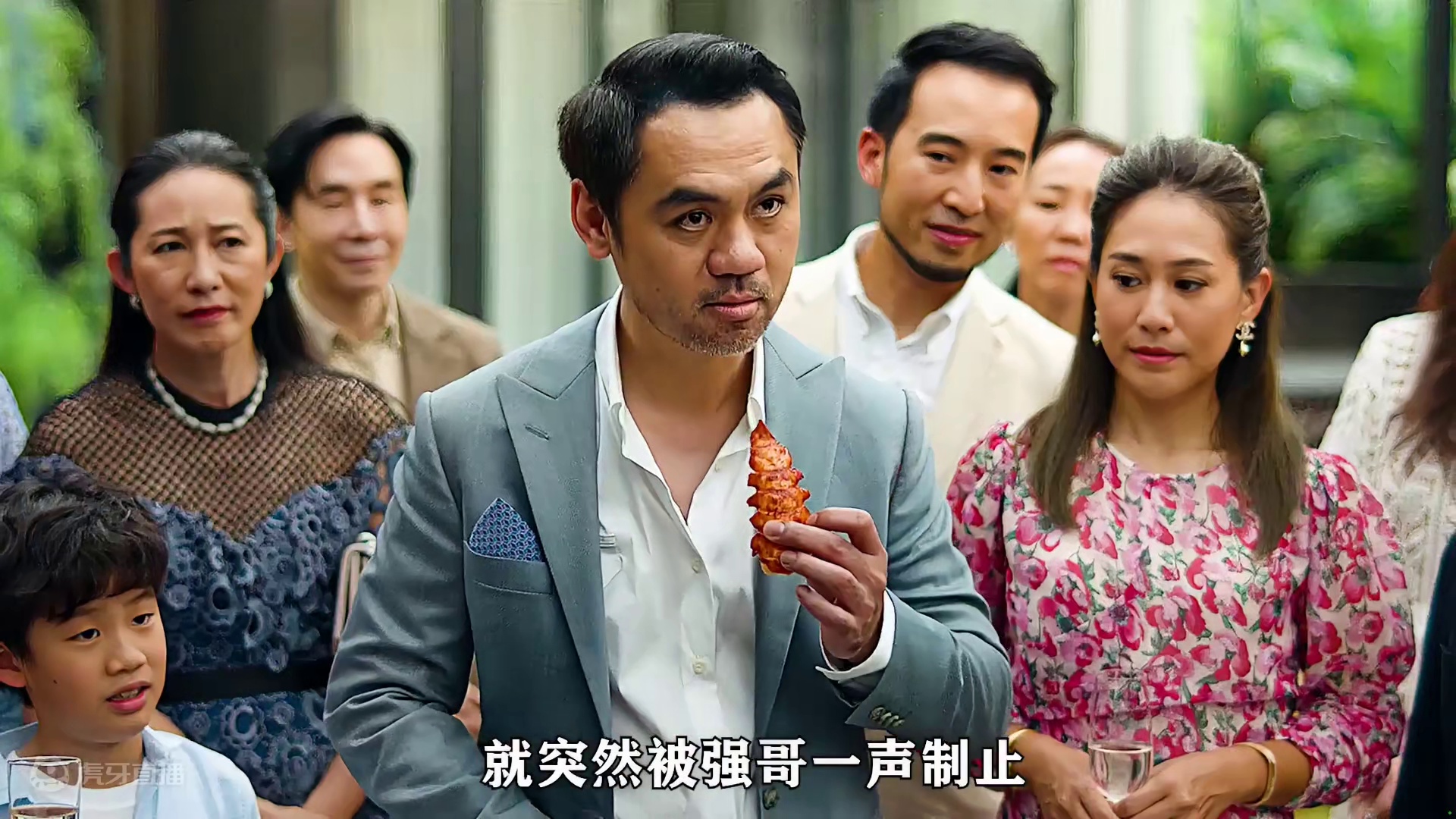 《饥渴游戏》上层人士吃的美食往往不叫“美食”！