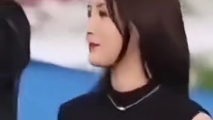 鸟叔演出现场的小插曲，看了十几遍总感觉美女没有错啊