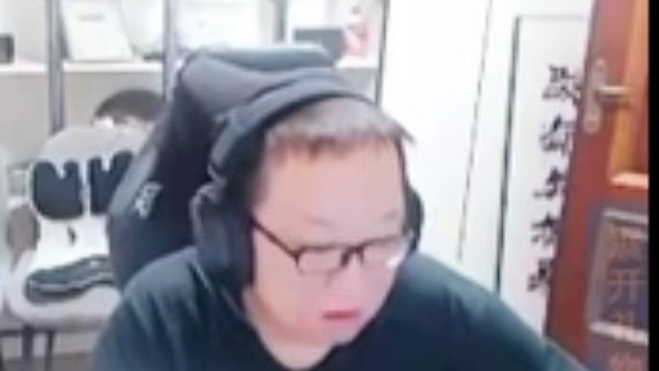 林威突破式回防四杀，队内语音直接把TLG整内讧了，反观情久激情满满，交流嘎嘎乐