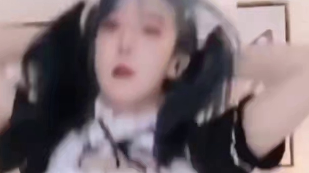 呆妹的大摆锤有点带劲呀