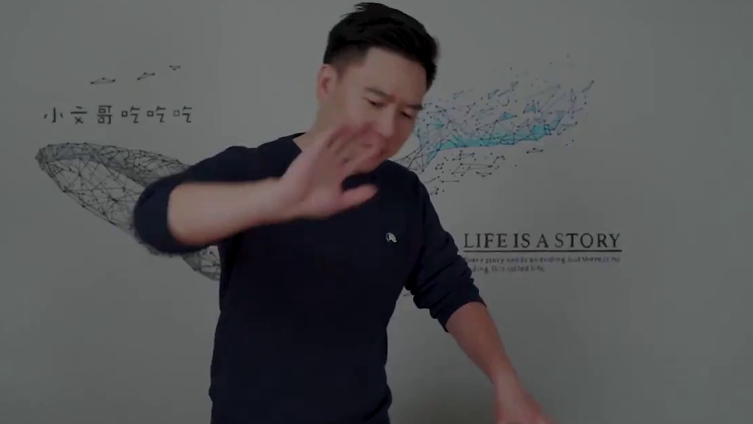 10064买一只巨大皇帝蟹，做巨无霸甲壳烧，吃一口满满的幸福感