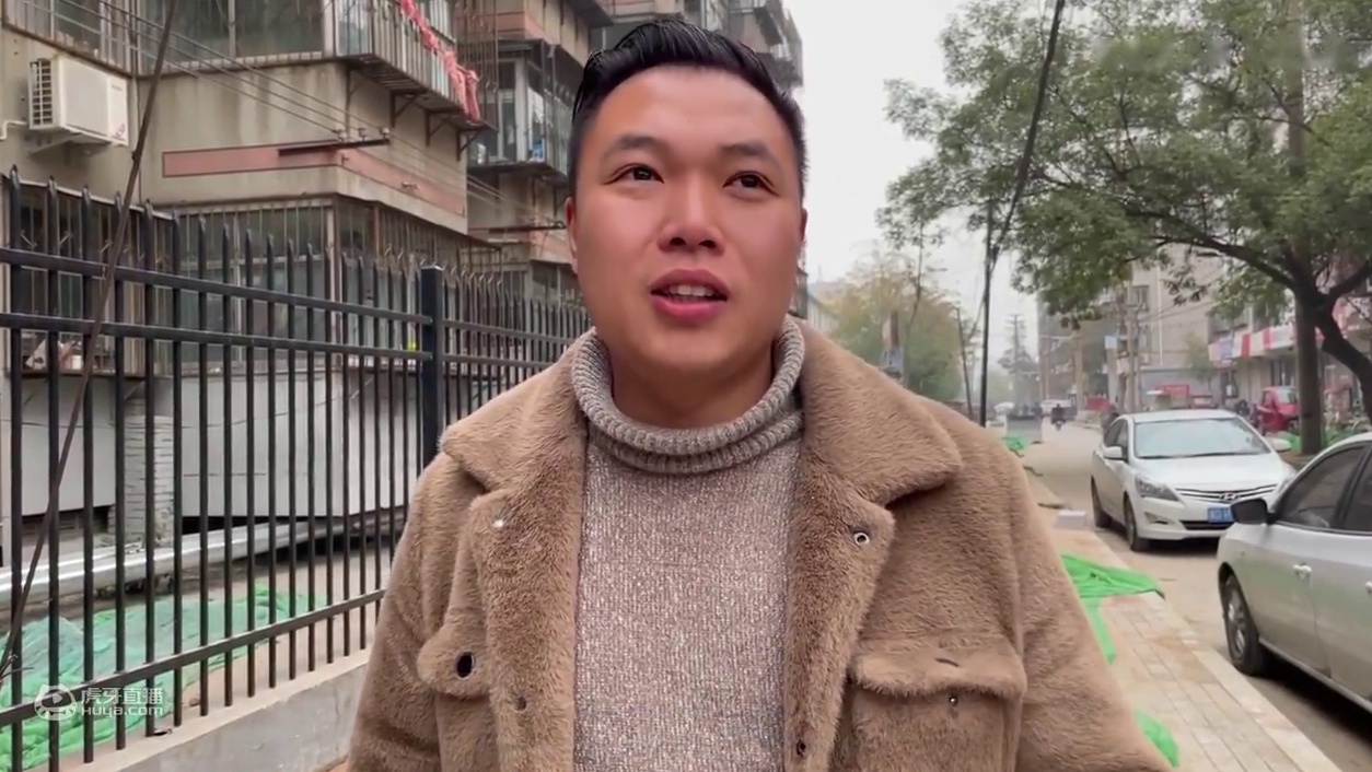 网红无骨鸡爪配方来了：美女老板亲自演示，学会你也一天赚2千