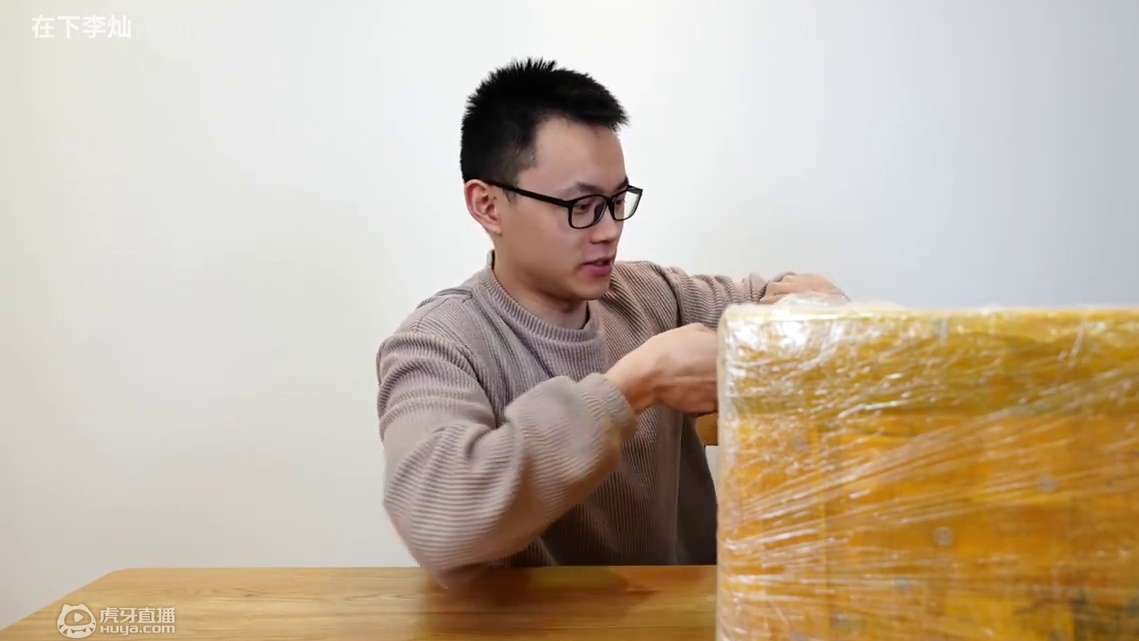 试吃1100元两斤顶级鳌虾，好吃到想哭，一口吃掉100元