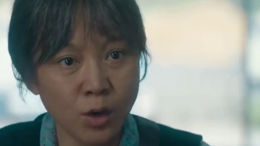 梦里持刀满心怨，一声人声解心结