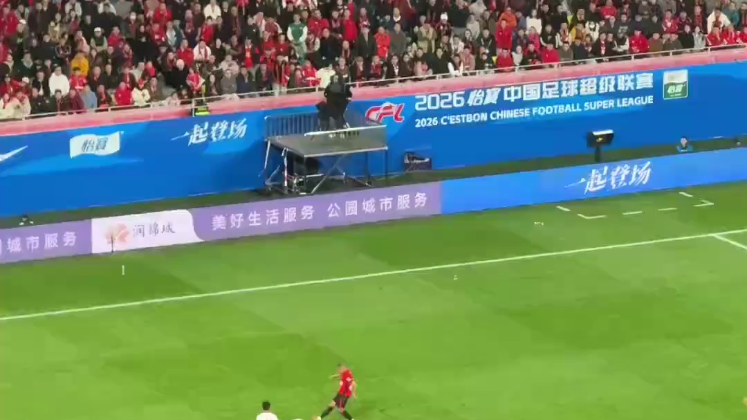 踢过球的都知道，这其实真的很难的#足球