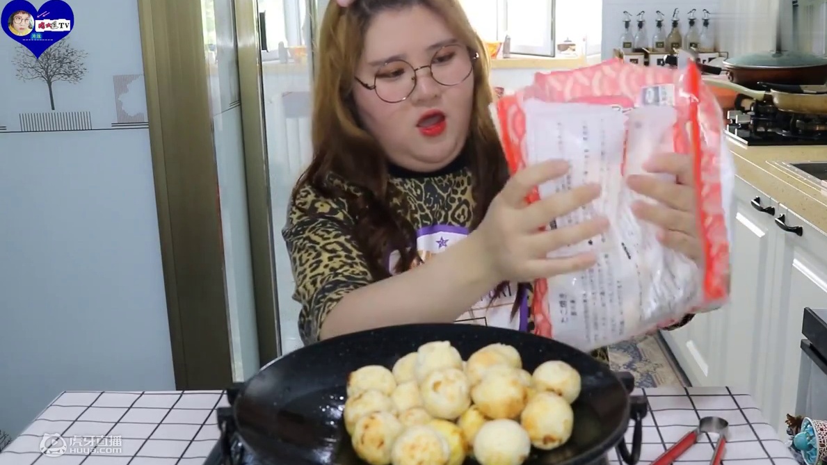 章鱼小丸子 炸酱面疯狂吸入