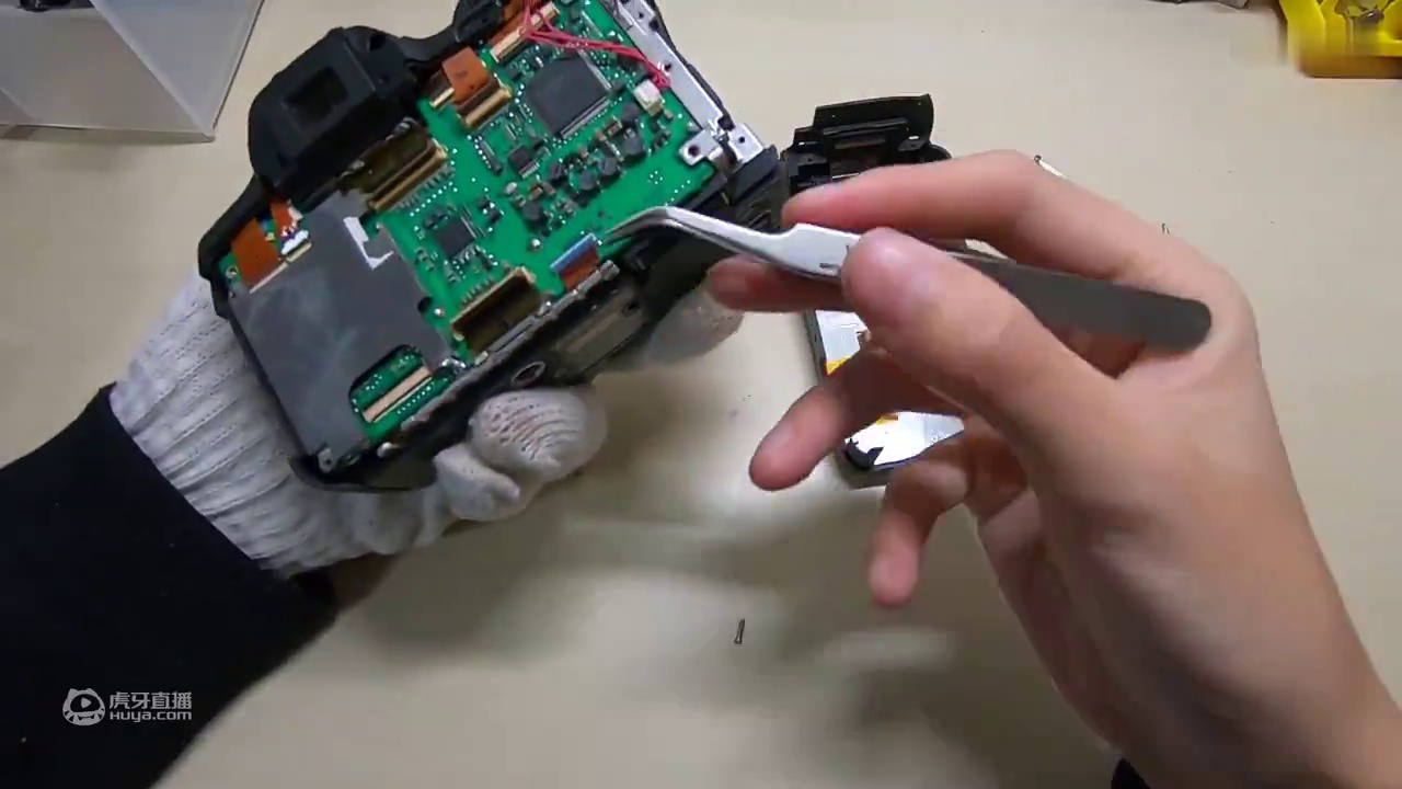 【熊猫】佳能单反相机完全拆解过程 水视频警告 万物皆可钥匙扣【硬核垃圾王】［启宁qinings.co