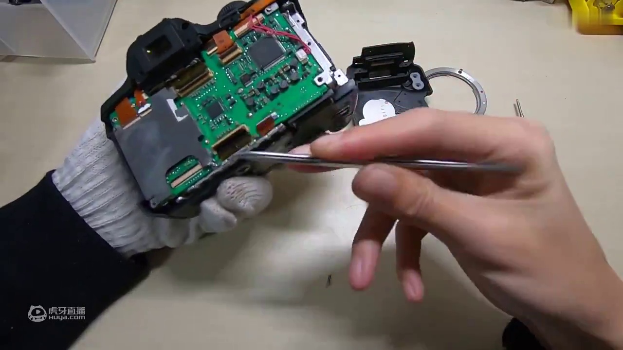 【熊猫】佳能单反相机完全拆解过程 水视频警告 万物皆可钥匙扣【硬核垃圾王】［启宁qinings.co