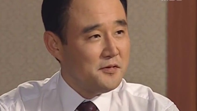 新老两版“朴大统领遇刺”影视对比
