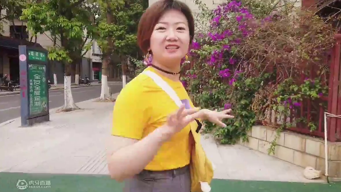 自驾到云南河口国门，旅游业惨淡，越南司机为何偏爱美国二手车？
