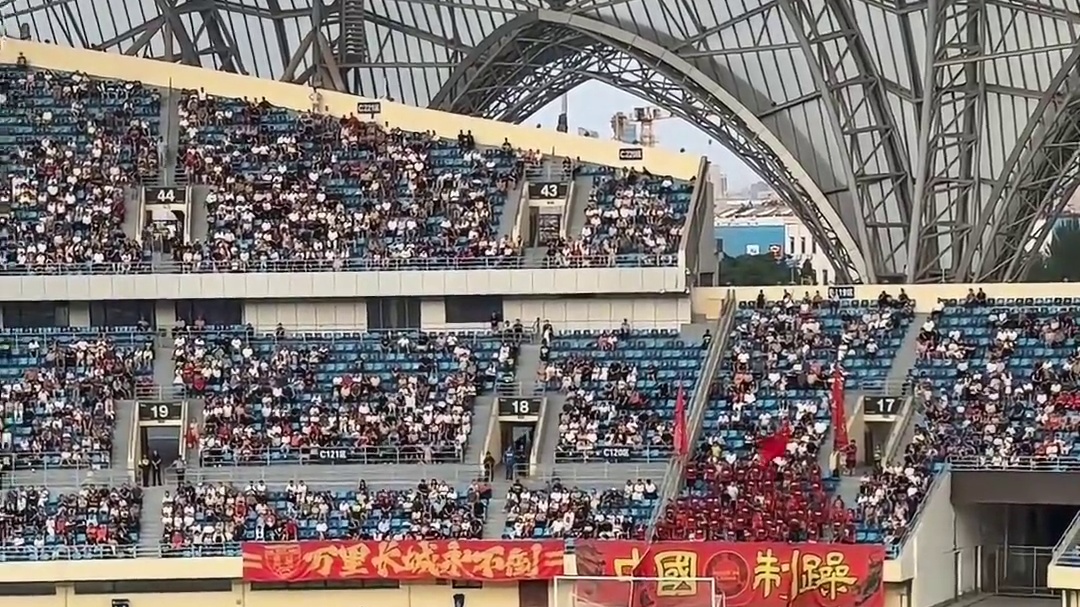 以后必须加强力量训练，感觉没吃饭一样，对手一碰就东倒西歪#足球