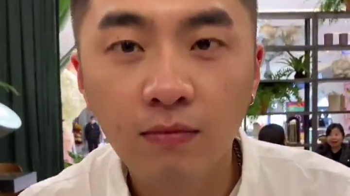 “每个人心里都有一团火，你要点燃它，它才会烧起来。”@狸猫