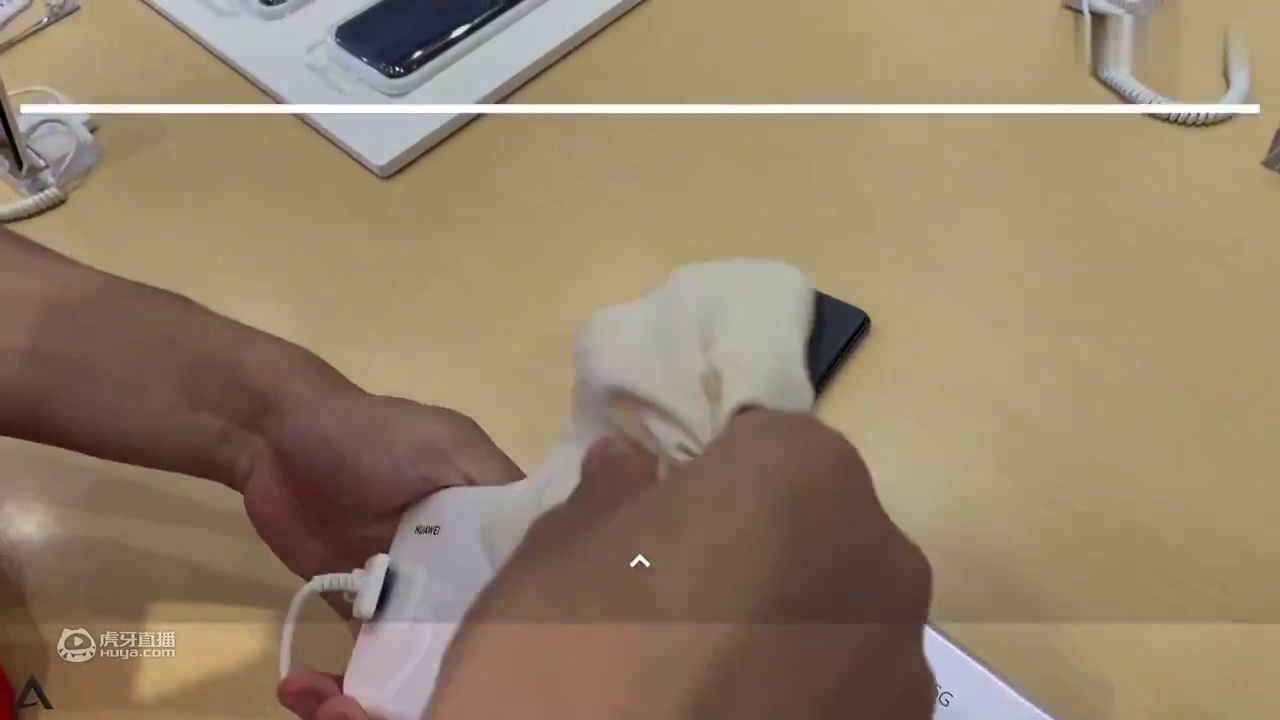 华为P40 Pro+上手体验：陶瓷板真漂亮，100倍变焦太震撼！