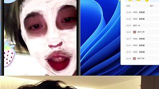 連麥要求叫爸爸幽默互動(dòng)嗨翻天