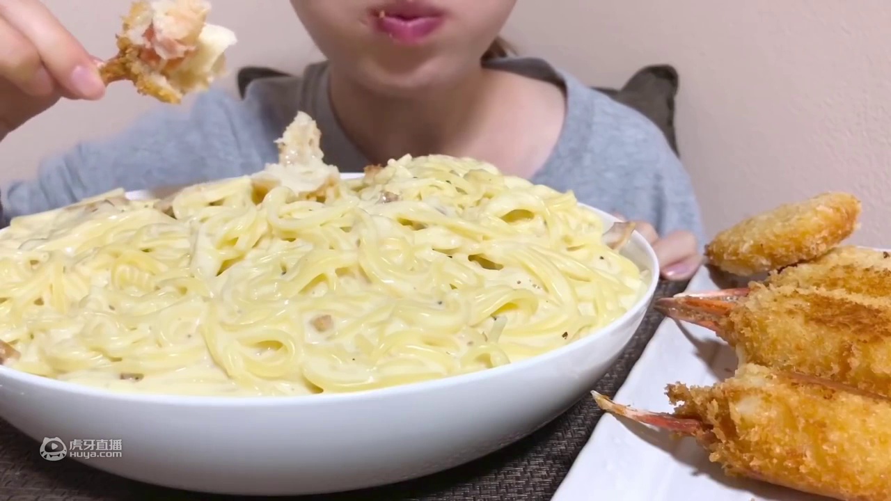【Lǐmei】吃播 奶油意大利面&炸蟹钳&炸饼