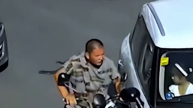 该配合你演出的我演视而不见~