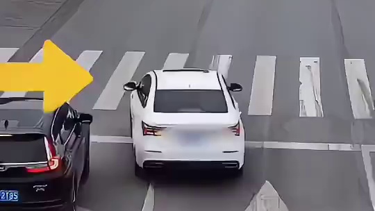 让出安全、抢出事故！
