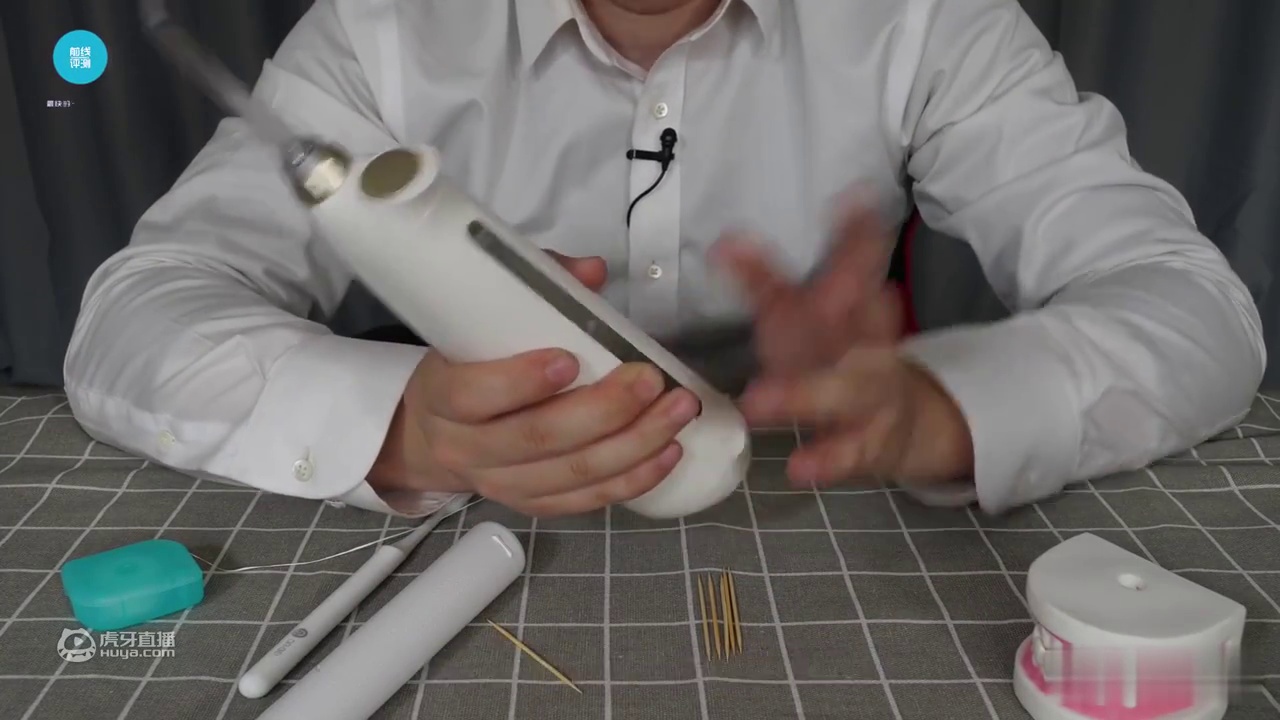 电动牙刷与冲牙器怎么选？评测君拿小米和倍至给你上一课