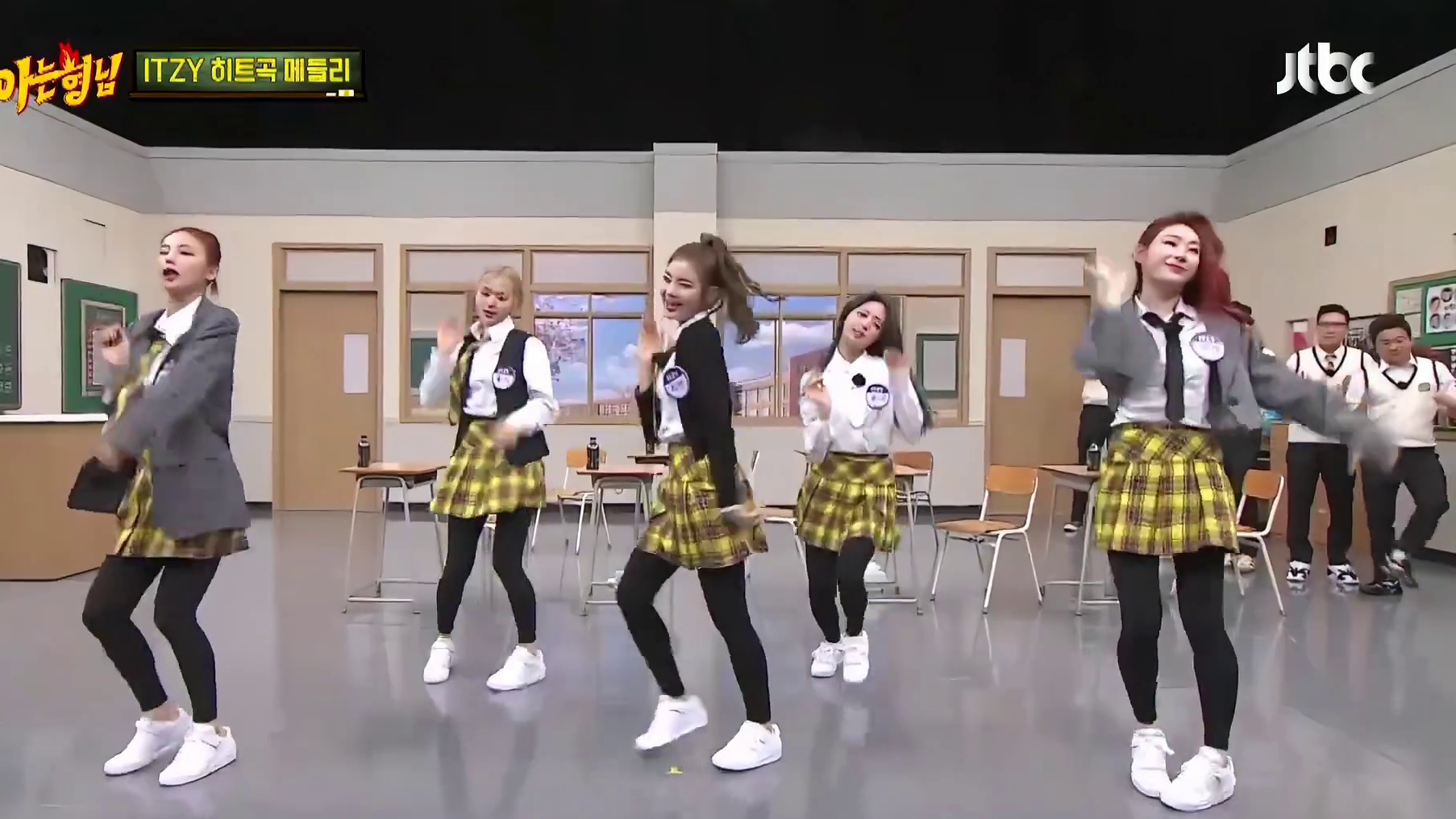 ITZY 210501 回归：认识的哥哥现场合集