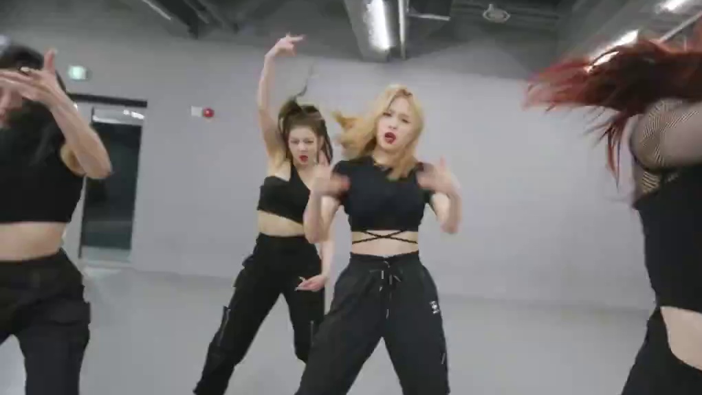 ITZY In the morning 舞蹈练习室公开 (Moving Ver.)