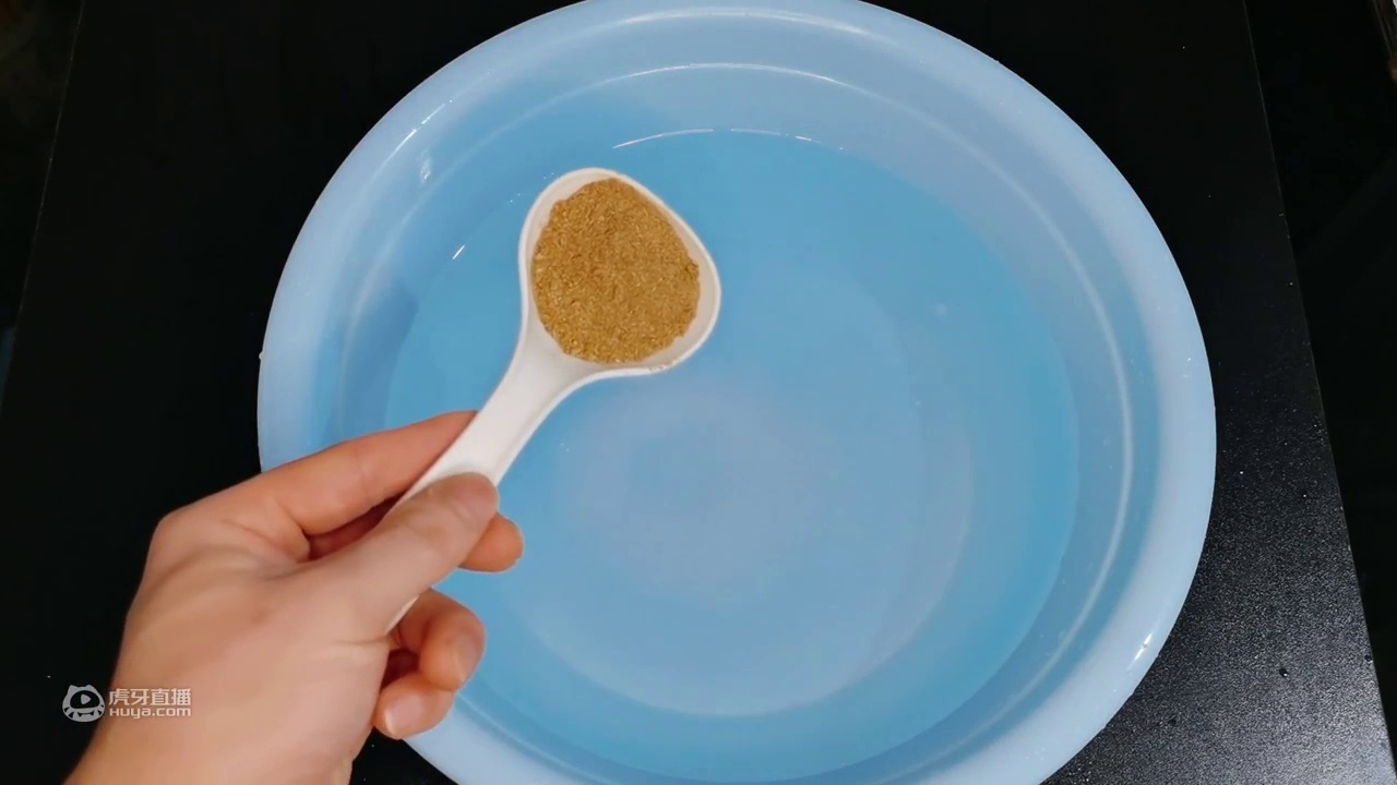 商用卤黑鸭核心技术分享。每个步骤都是环环相扣，难怪在全国都火