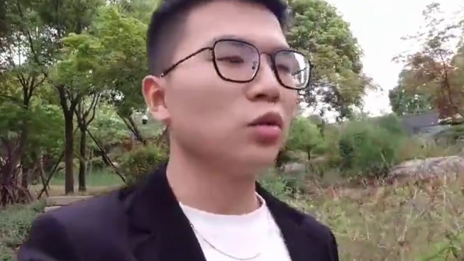 开着宾利去奶奶家蹭饭？后续来了，我真的紧张只有:阿巴阿吧了…#宾利添越