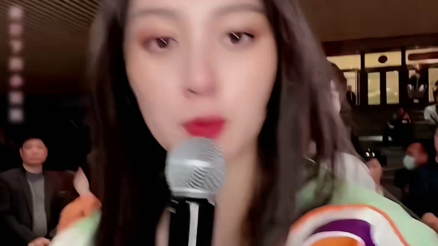路灯下的小姑娘 唐艺翻唱