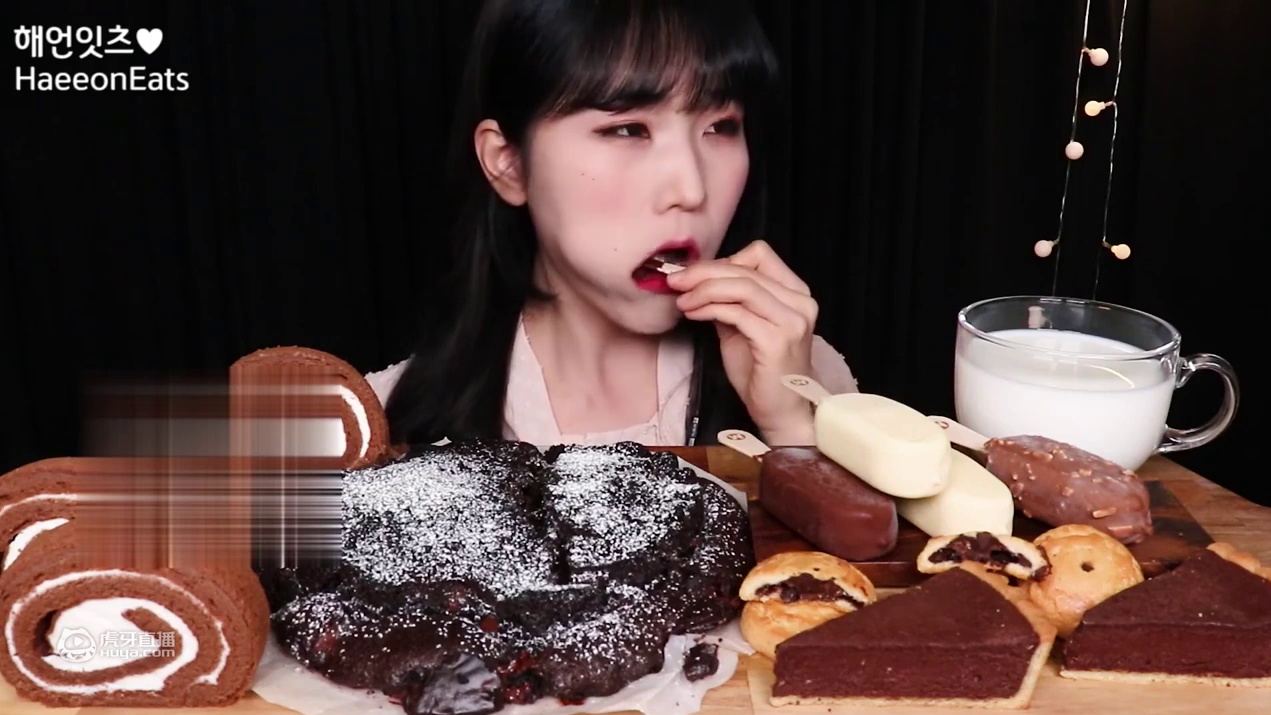 ☆ Haeeon Eats ☆（CC中字）经典/白巧/杏仁巧克力脆皮冰淇淋、布朗尼夹心小烘饼、巧克力