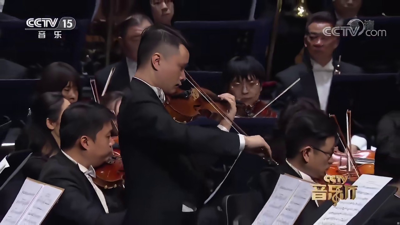 《千年的铁树开了花》 演奏：中国爱乐乐团