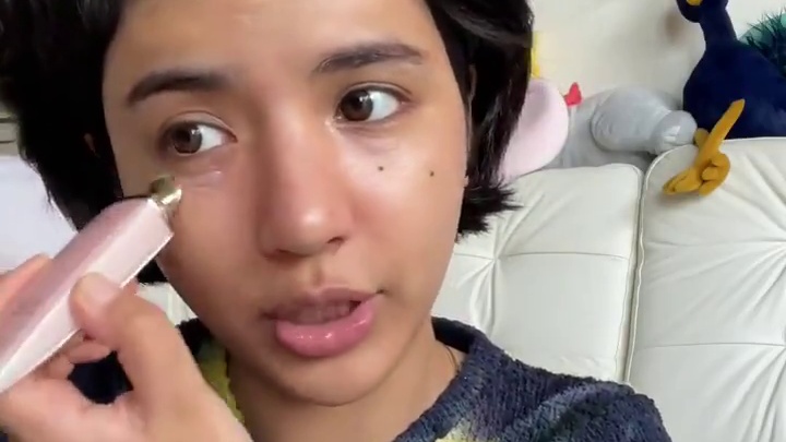 来兑现了！！紫色系美妆分享 下饭化妆视频｜从妆前护肤开始｜还有一些最近的小技巧｜发型的简单打理｜春日