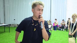 向陽收徒儀式送禮戴墨鏡互動