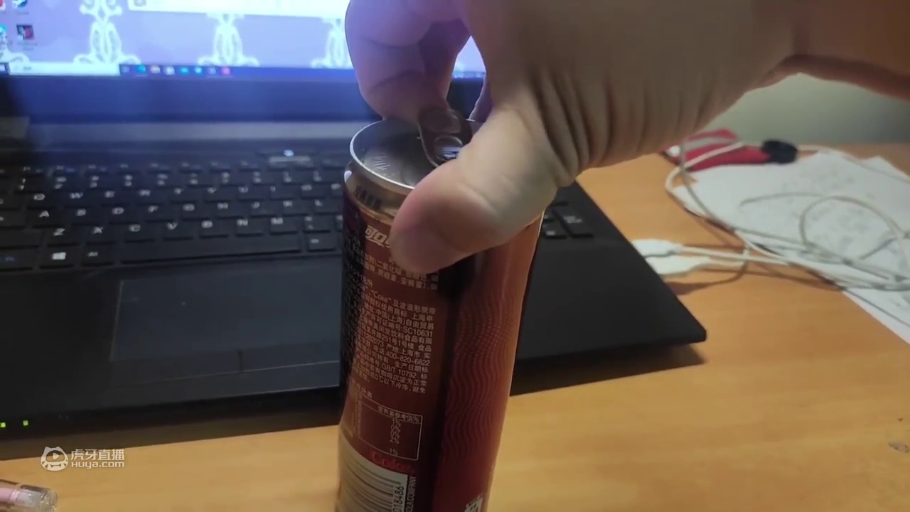 你能想象一下咖啡+可乐是什么味道吗？可口可乐咖啡+试喝