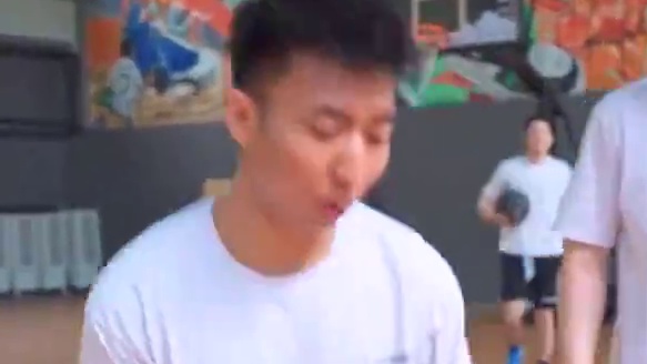 胯下突破快慢变化，掌握节奏过人如麻！