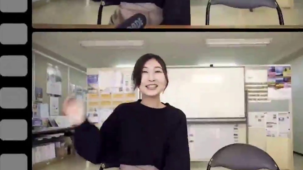 日本女孩疫情期间live演出真实记录。