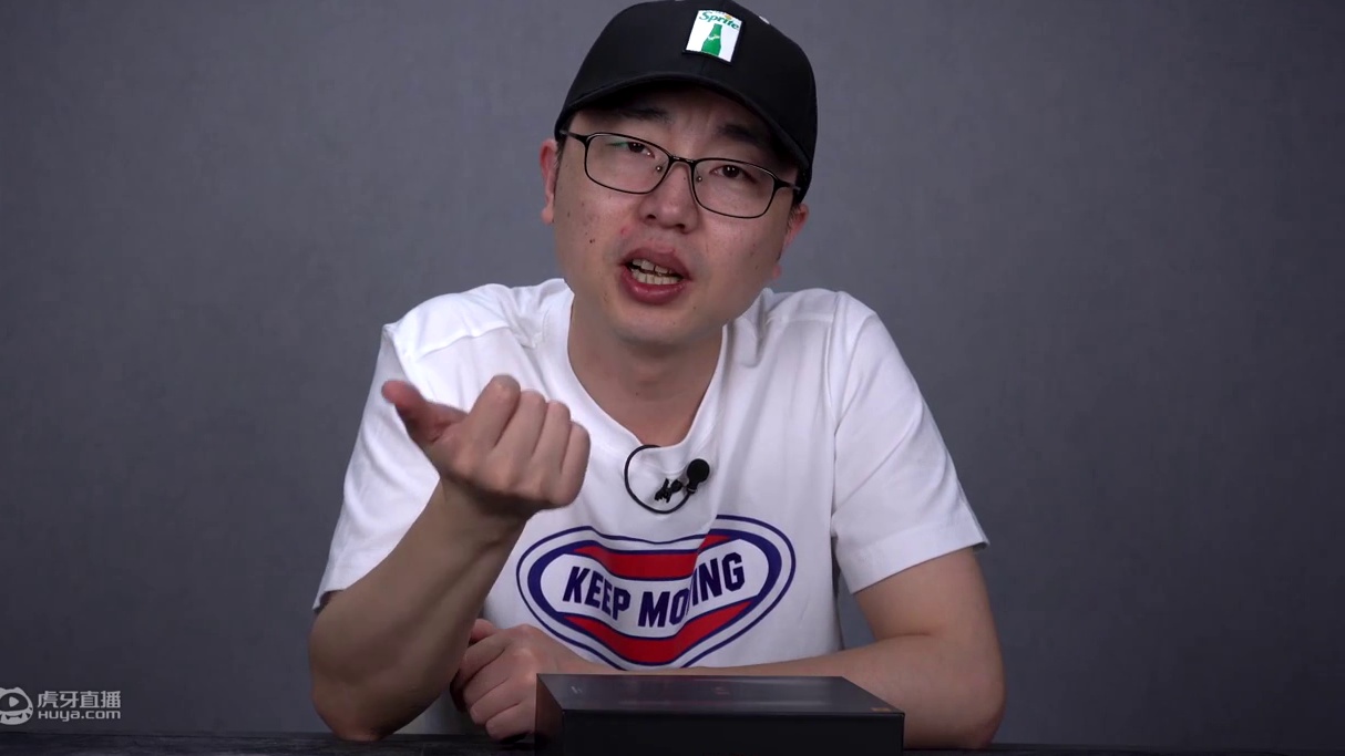 小米MIX FOLD上手体验 折叠手机到底给了我们什么？