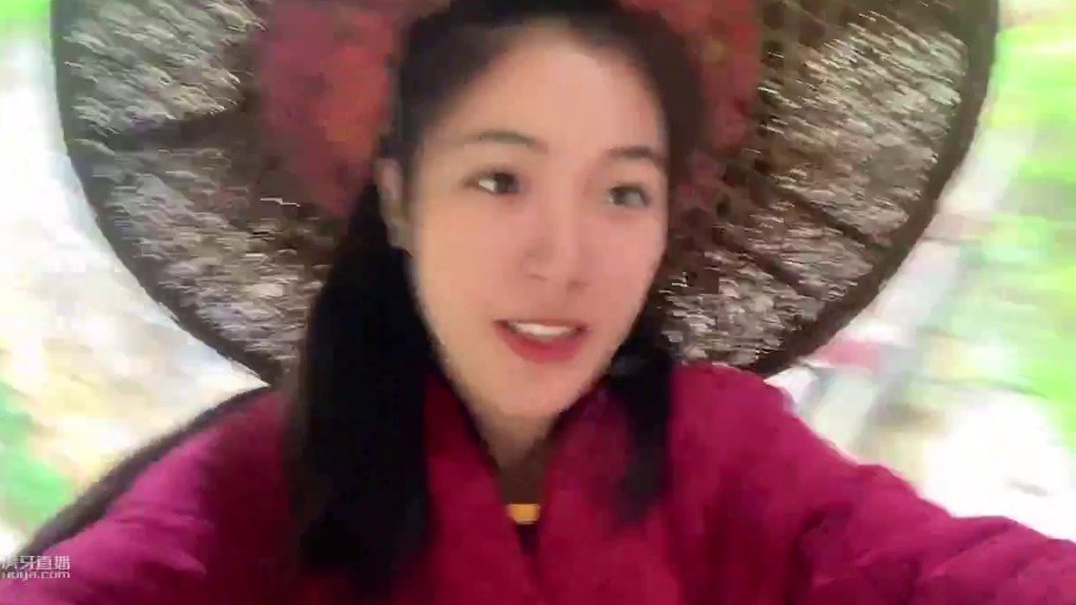 连续好几天的暴雨，屋顶漏雨好心塞，石三妹修屋顶却让奶奶生气