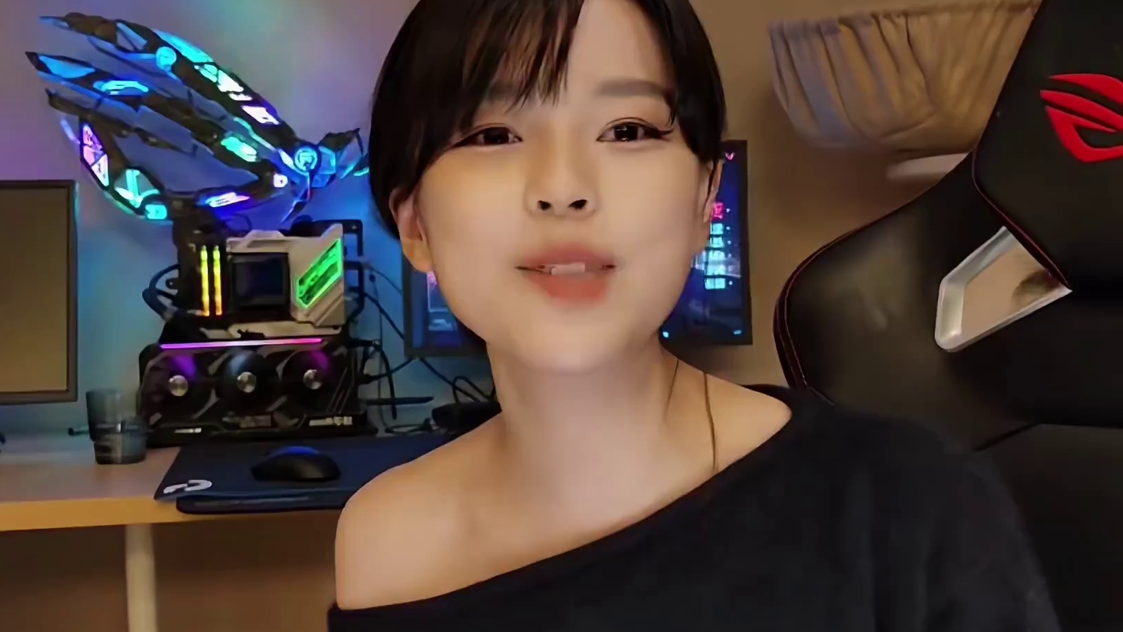沫子展示自己的私信，简直太精彩了，连沫子都直呼变态