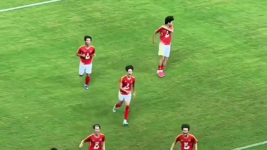 上场几分钟就看出来长沙今年真的强，怕难遇到对手了#足球
