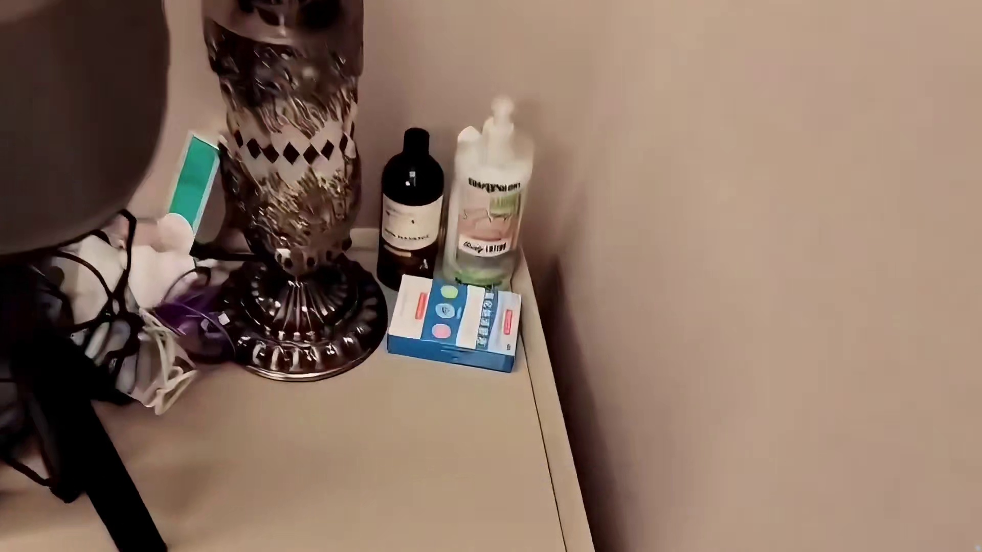 粉丝突袭检查沫子床头柜，这一查，果然是老司机啊