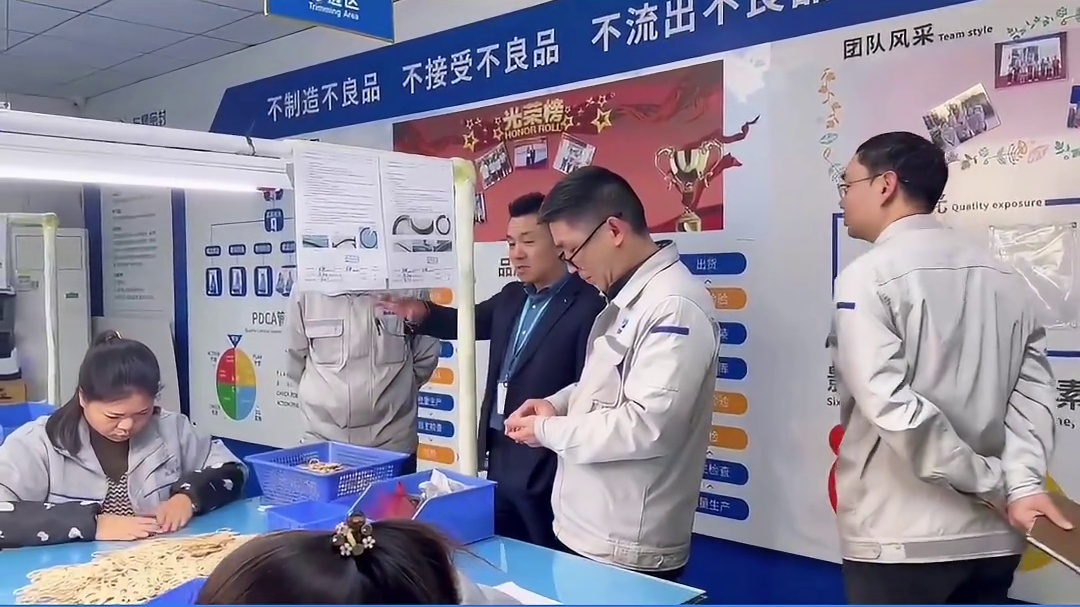 客户走的时候说了一句：跟你们聊密封圈，不累！