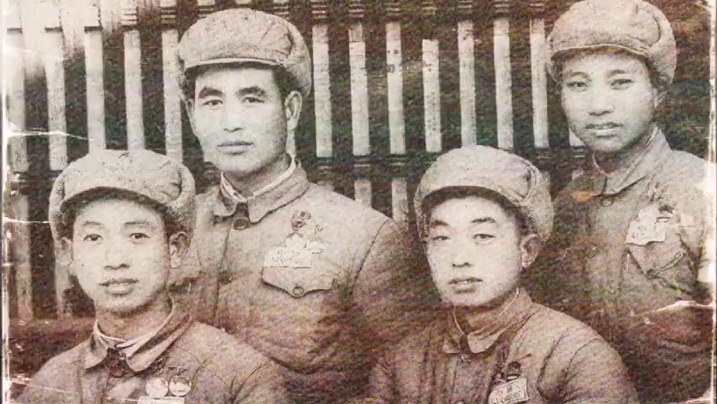 这是志愿军的老照片，我将照片修复上色做成动态，让我们再看看他们动起来的模样#致敬 #老照片修复 #动