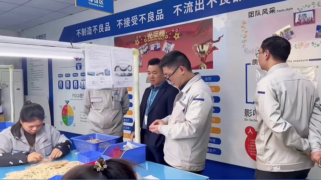 客户走的时候说了一句：跟你们聊密封圈，不累！