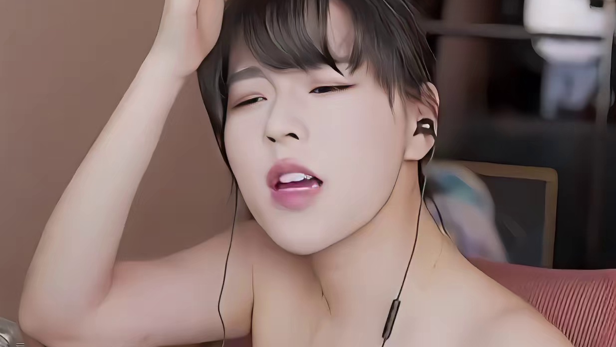 沫子被骂是捞女，气得直接晒出自己的收入