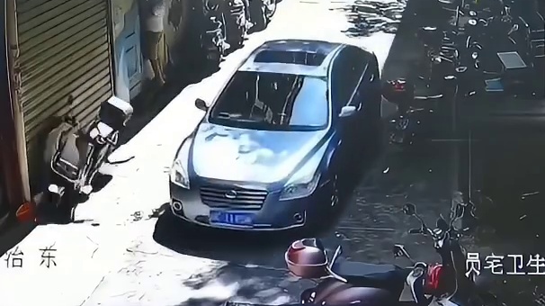 幸亏有监控不然说不清了