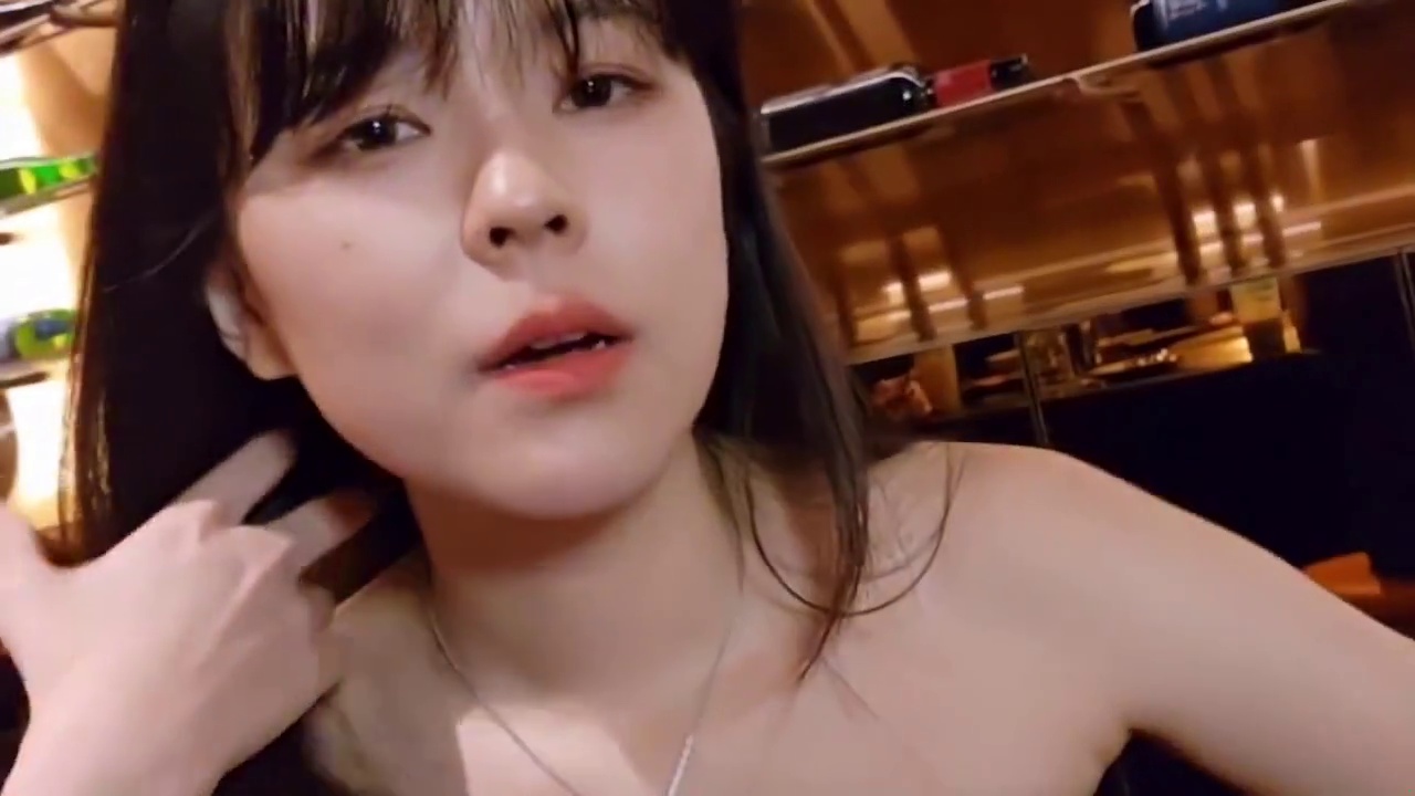震惊！沫子竟已结过婚并且有两个私生子？