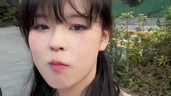 喜欢谁就恶心谁，迟早能引起他的注意