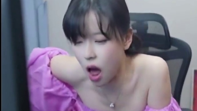 沫子喉咙怎么了？