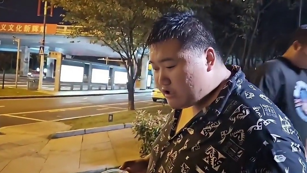 集梦员工矛盾大爆发，_n大智与小胖闹掰！